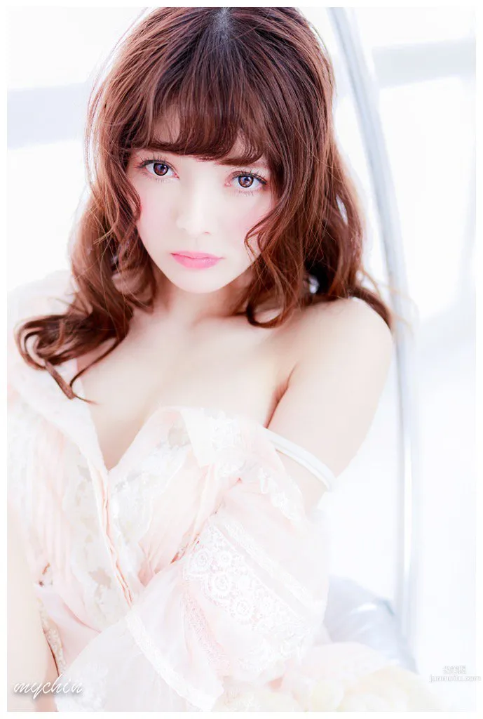 MEGMY - Japanese Beauty Hairdresser Draws Attention photo 28