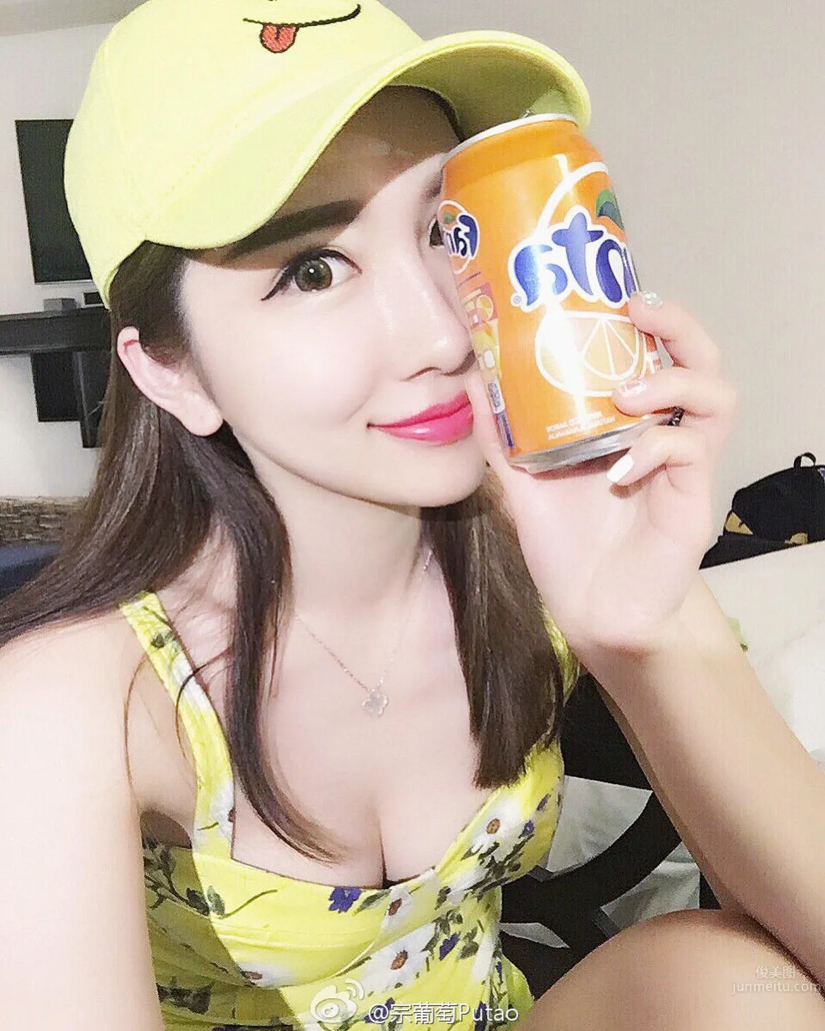 宗葡萄- 時尚美女微博私房照 12