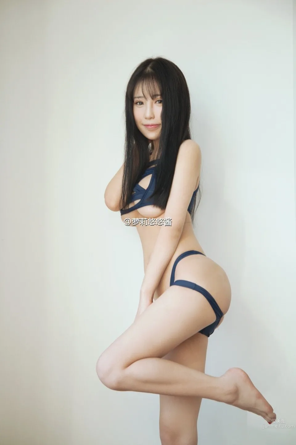 You Youjiang, Weibo Bold Private Shoot photo 31