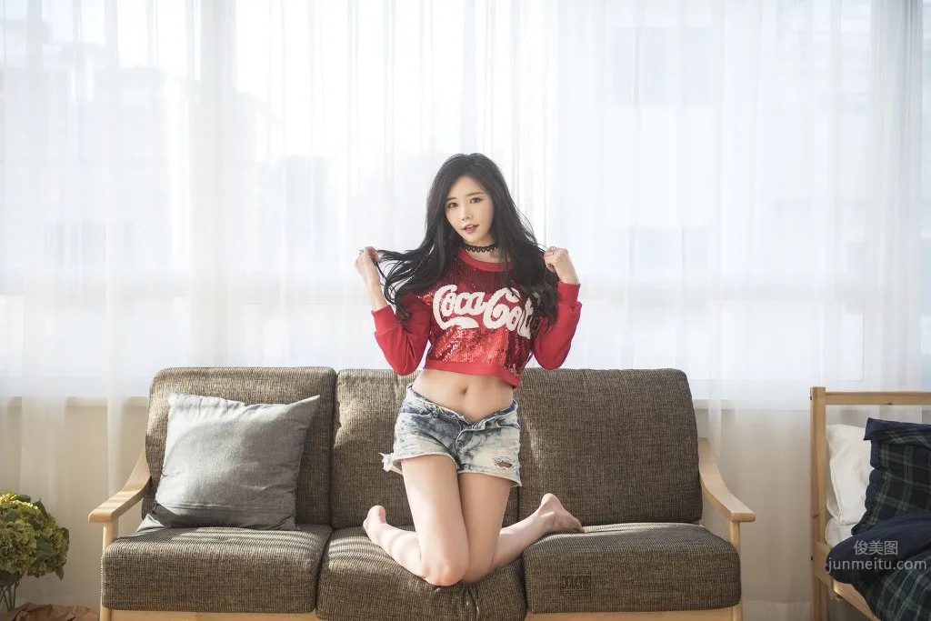 Han Jiaen, South Korean Model Ultra Charming Home Photo Set photo 40