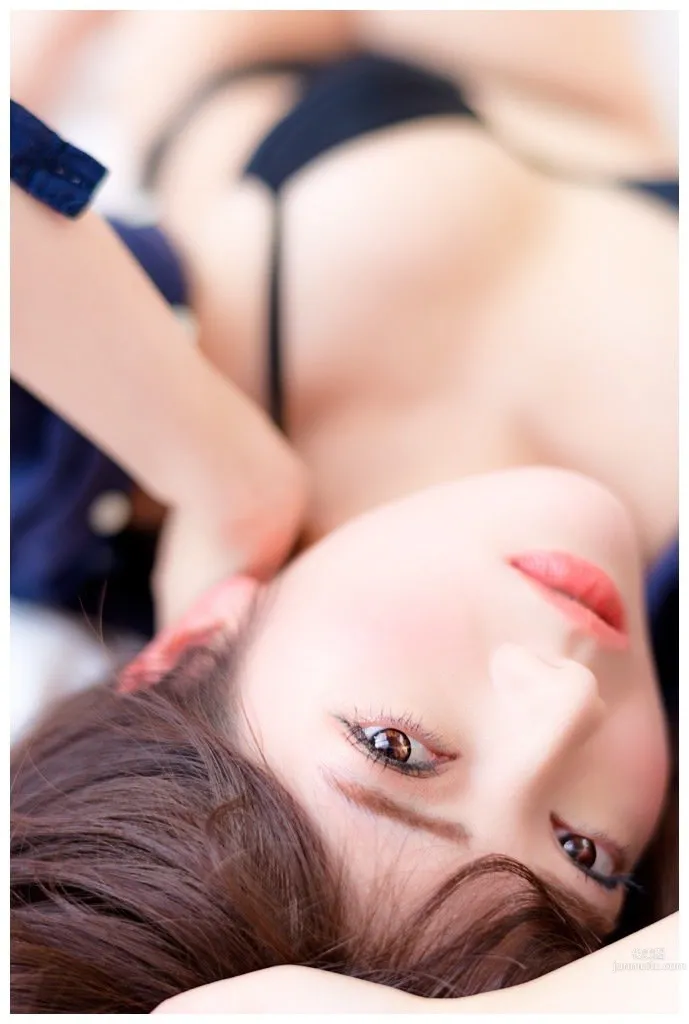 MEGMY- 日本美女理发师引注目_25