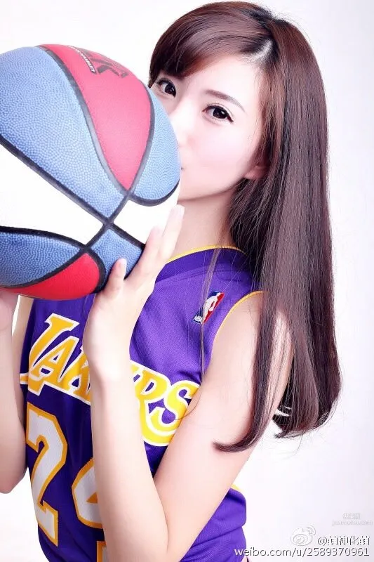 Wang Huameng - [TouTiao Goddess] Basketball Baby photo 4