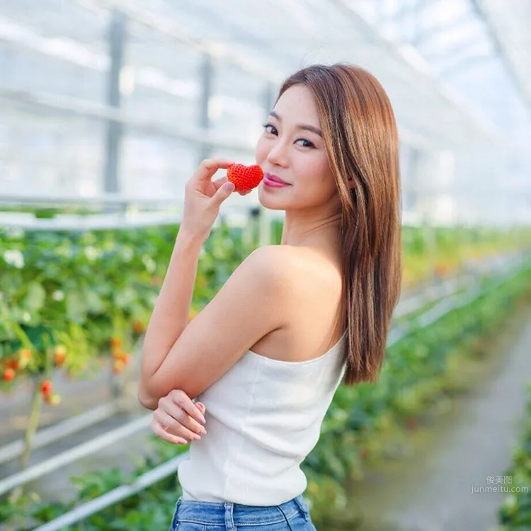 Chen Yasi: Photo Set 2024 photo 13