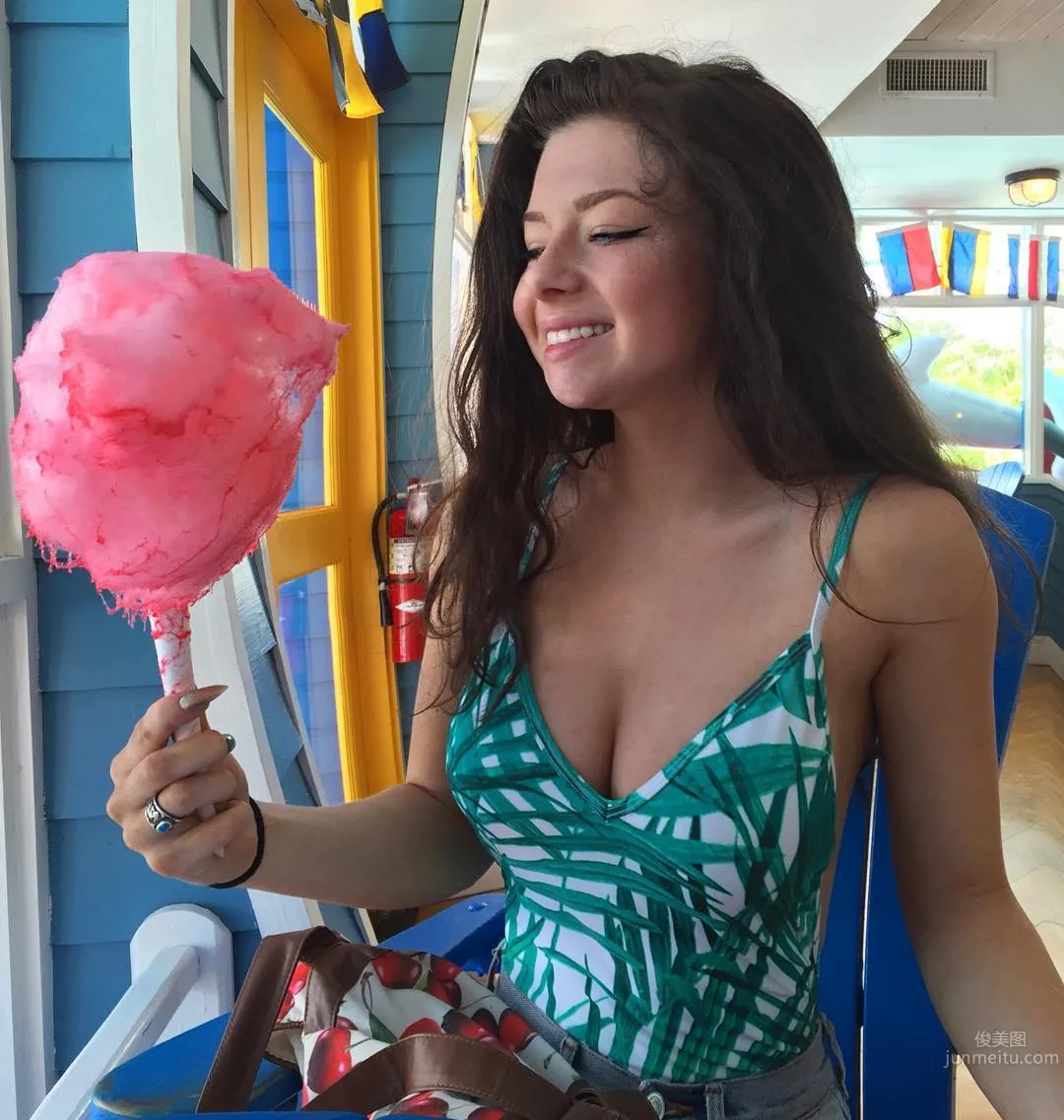 Kendal Crowley - Bikini Hot Girl Ready to Pop Out Beautiful Pictures Appreciation photo 16