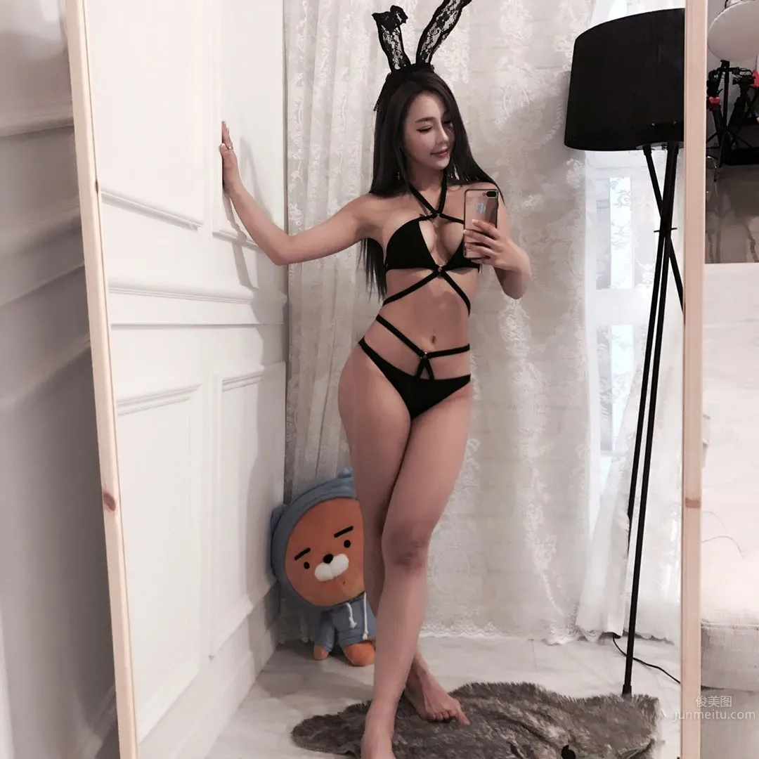 李智娜(이지나)- 韓國比基尼模特IG私房寫真 21