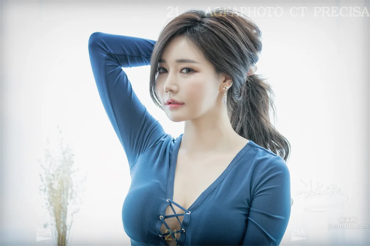 Han Jiaen, South Korean Model Ultra Charming Home Photo Set photo 10
