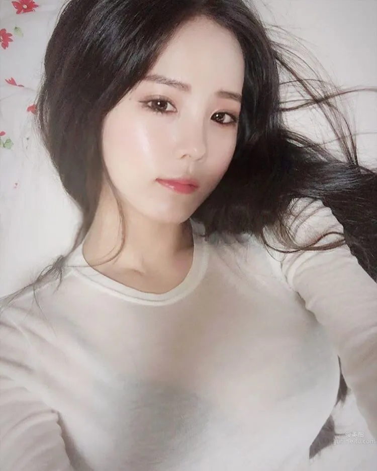 池仁月(지인월)- 萌气十足的奶牛妹子_4