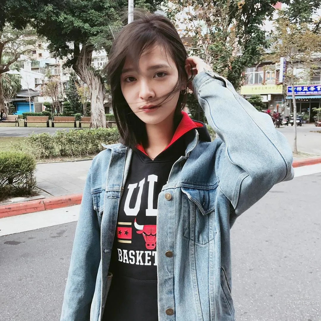 Ellen Wu - A Girl with an Overflowing Amount of Positive Charm photo 14