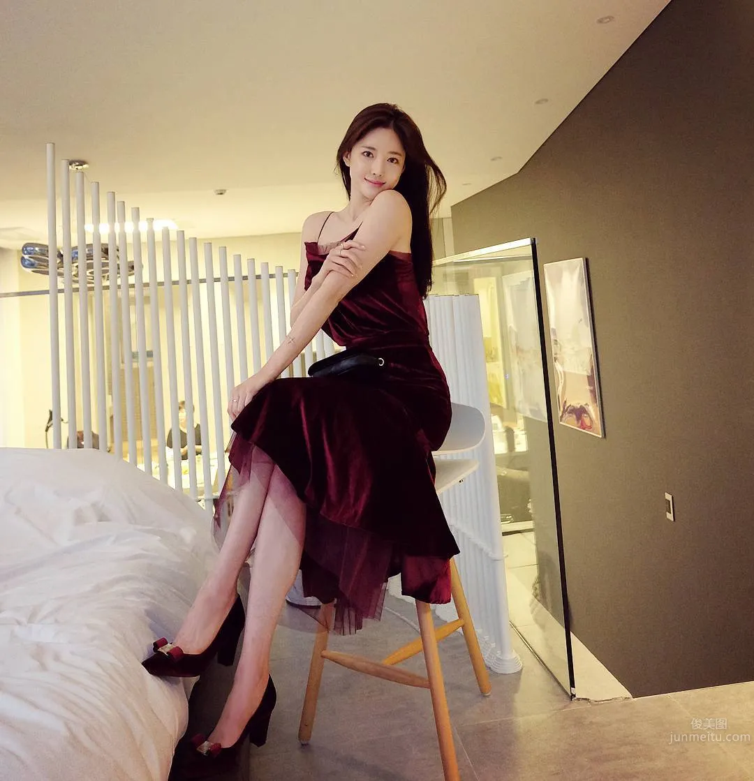 Ban Seo Jin, South Korea's Stunning Leg Model photo 28