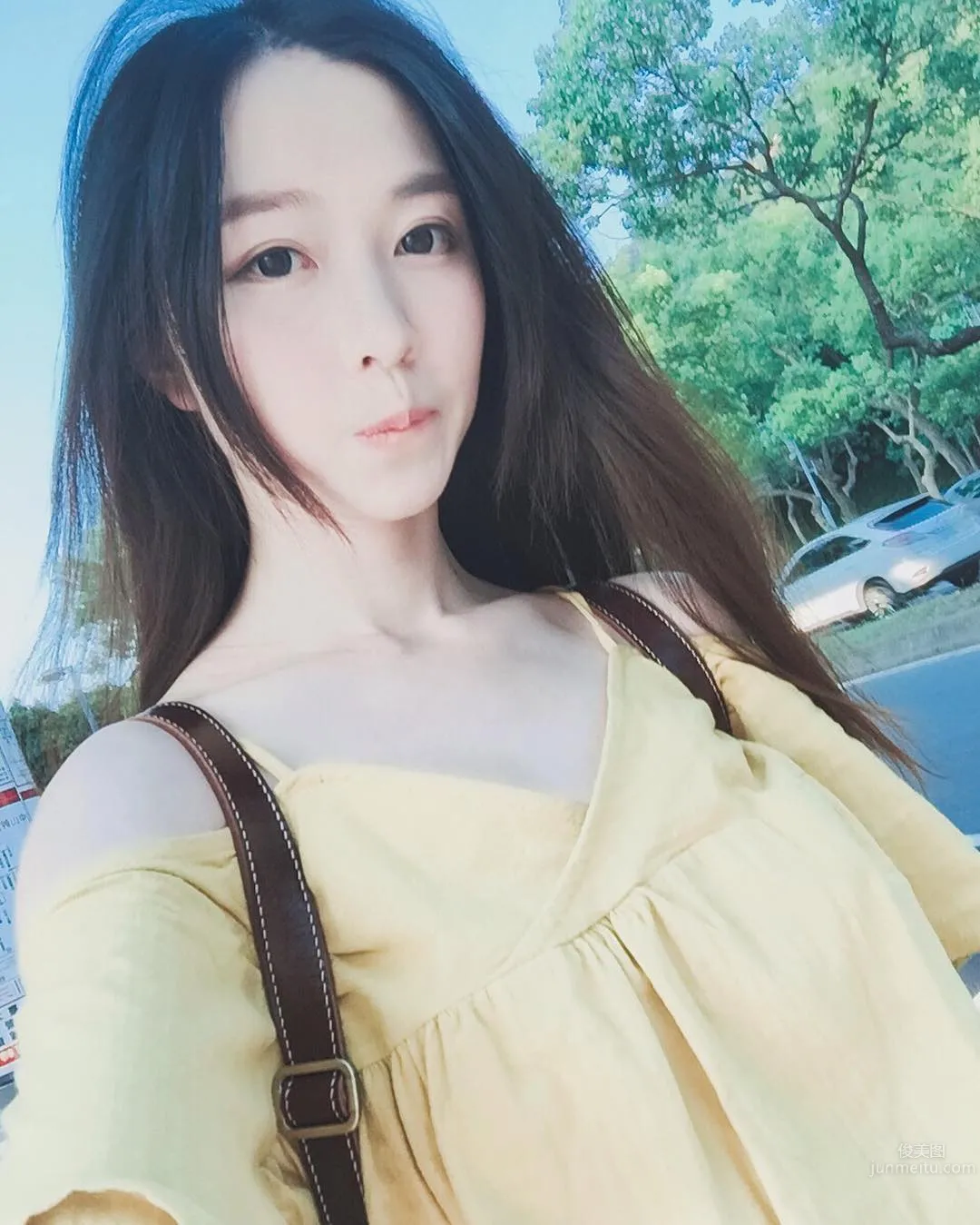 Su Chencheng - Super Elegant Taipei Commercial University Girl with Heaven-Defying Long Legs photo 2