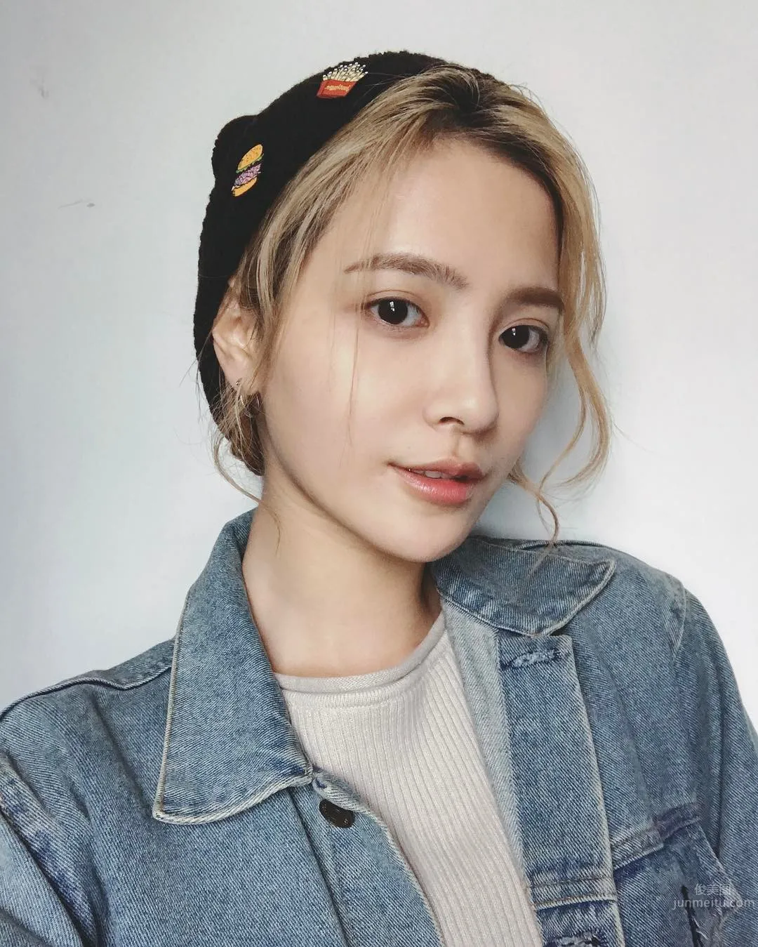Ellen Wu - A Girl with an Overflowing Amount of Positive Charm photo 12