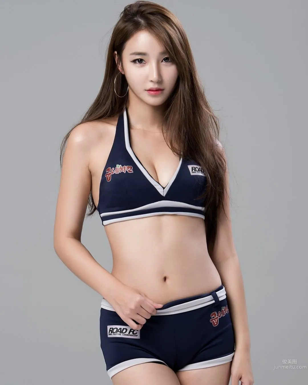 임지우- 韓國人氣舉牌女郎美圖 26