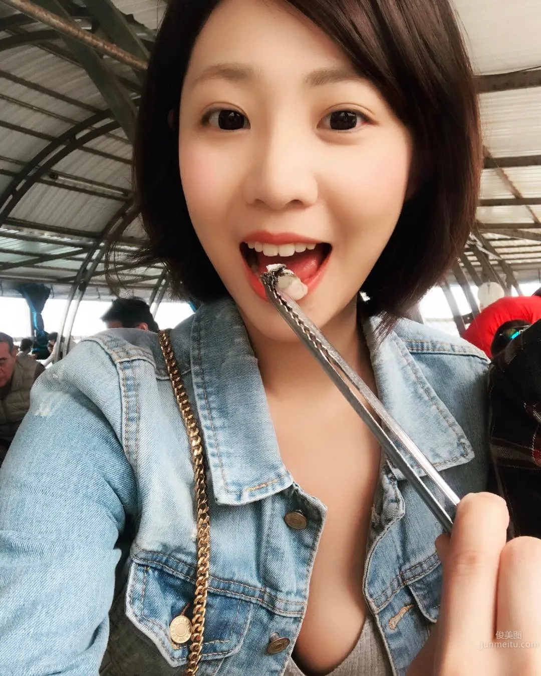 Lin Shushu, Short-Haired Girl with Braces Also Has a Great Figure photo 19
