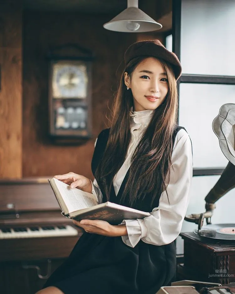 임지우- 韓國人氣舉牌女郎美圖 14