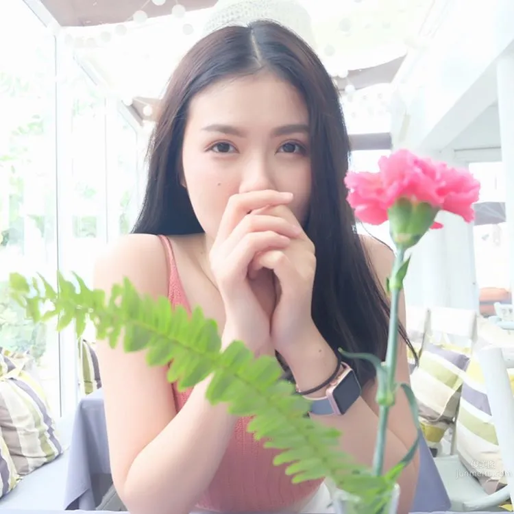 Pimchanok Chumpuchai- 紅到日本的泰國美女護理師 18