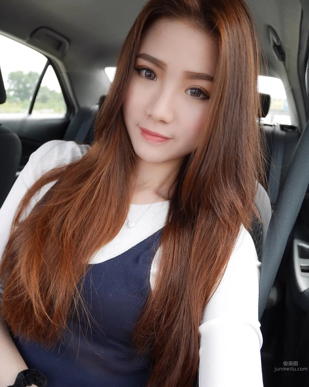 Chia Ying - Long Flowing Hair Flight Attendant Private Shoot photo 21