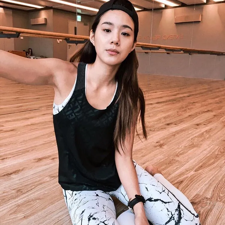 Angelina安安- 健身女神運動私房照 24