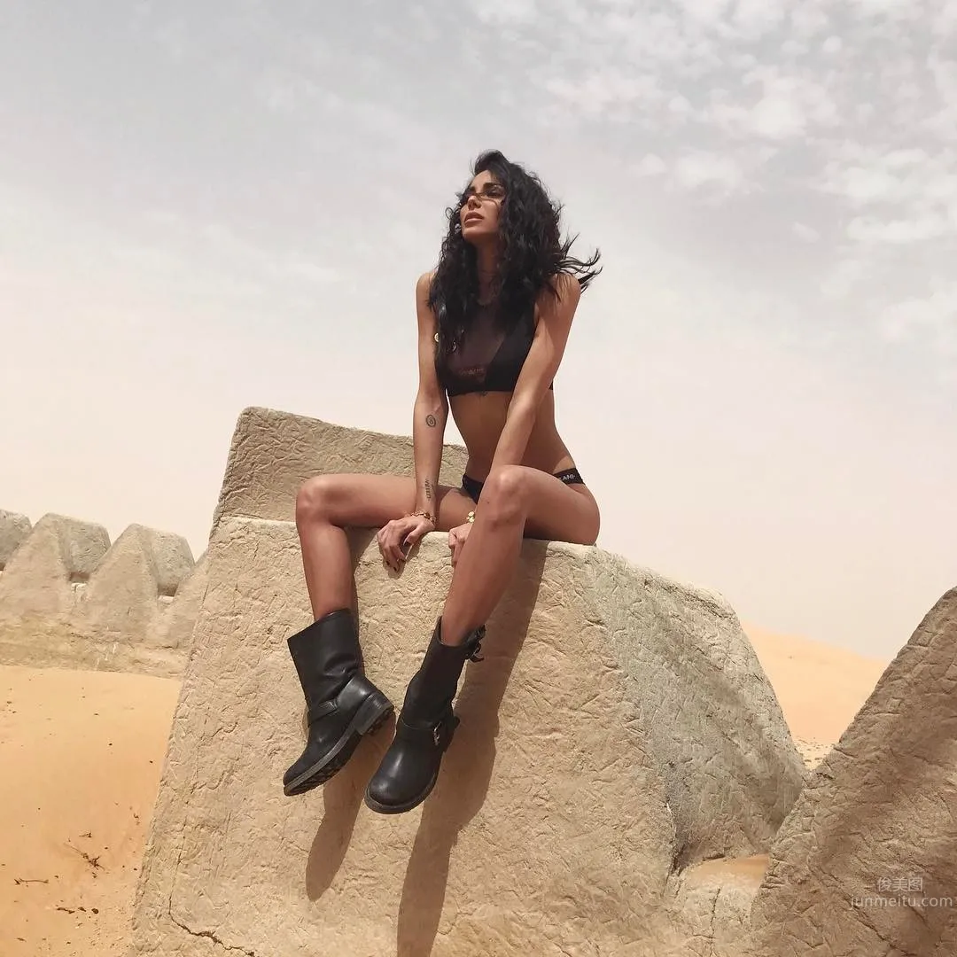Chiara Biasi - Even Food Is Not as Hot as This Sexy Beauty photo 9