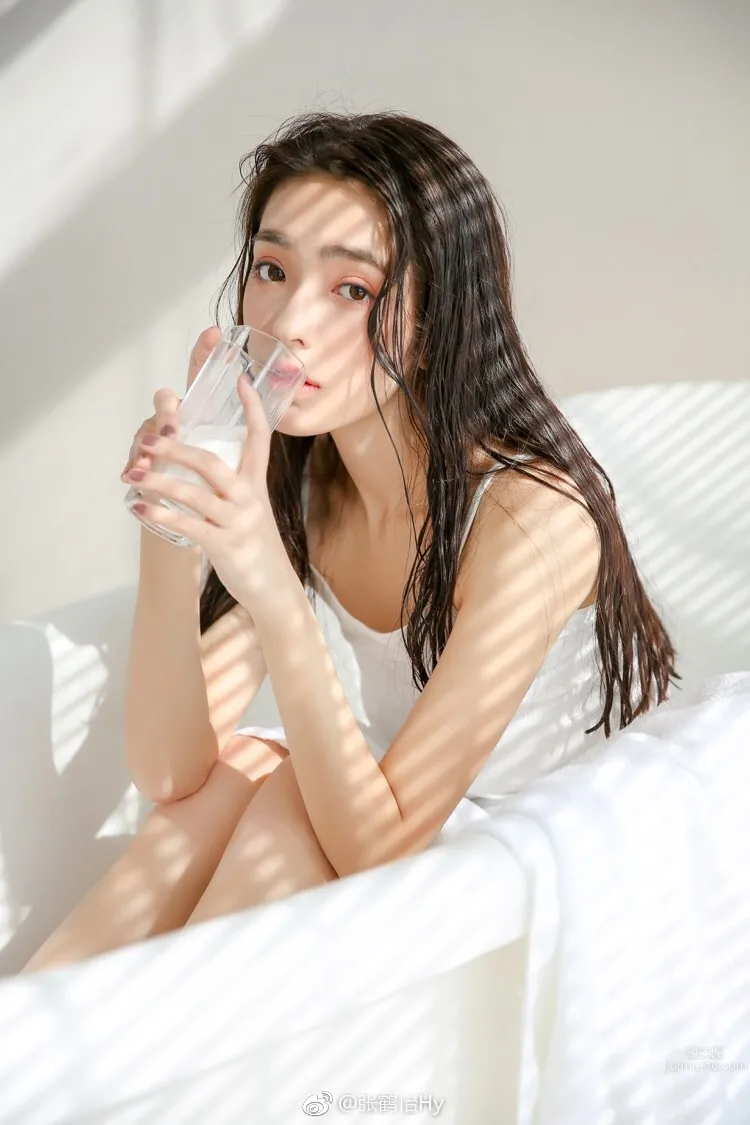 張鶴怡- 中央美院校花私房照 4