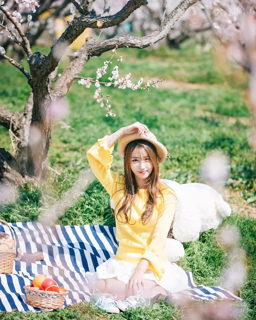 임지우- 韓國人氣舉牌女郎美圖 30