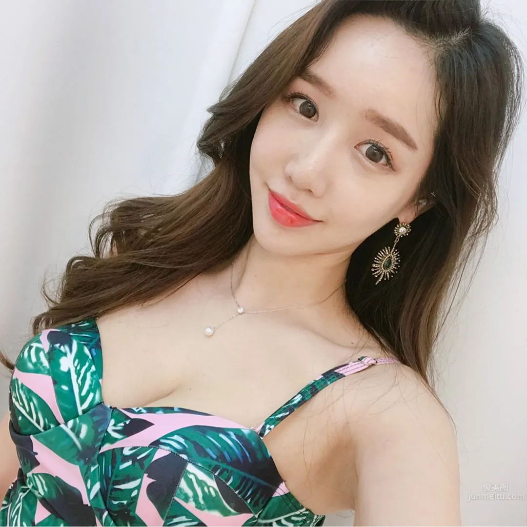 Glamthes, Korean Top Online Shop Model Is Just So Hot! photo 28