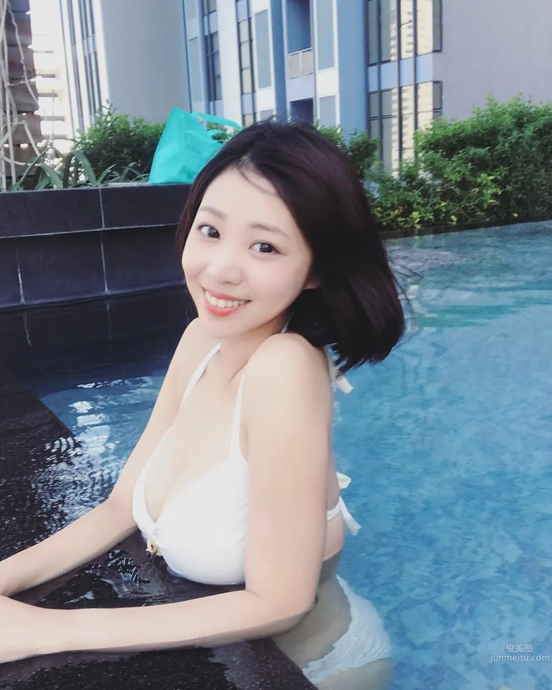 Lin Shushu, Short-Haired Girl with Braces Also Has a Great Figure photo 14