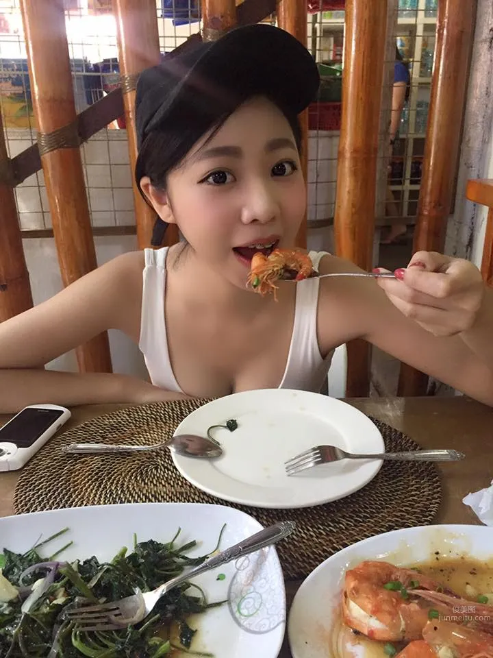 Lin Shushu, Short-Haired Girl with Braces Also Has a Great Figure photo 26