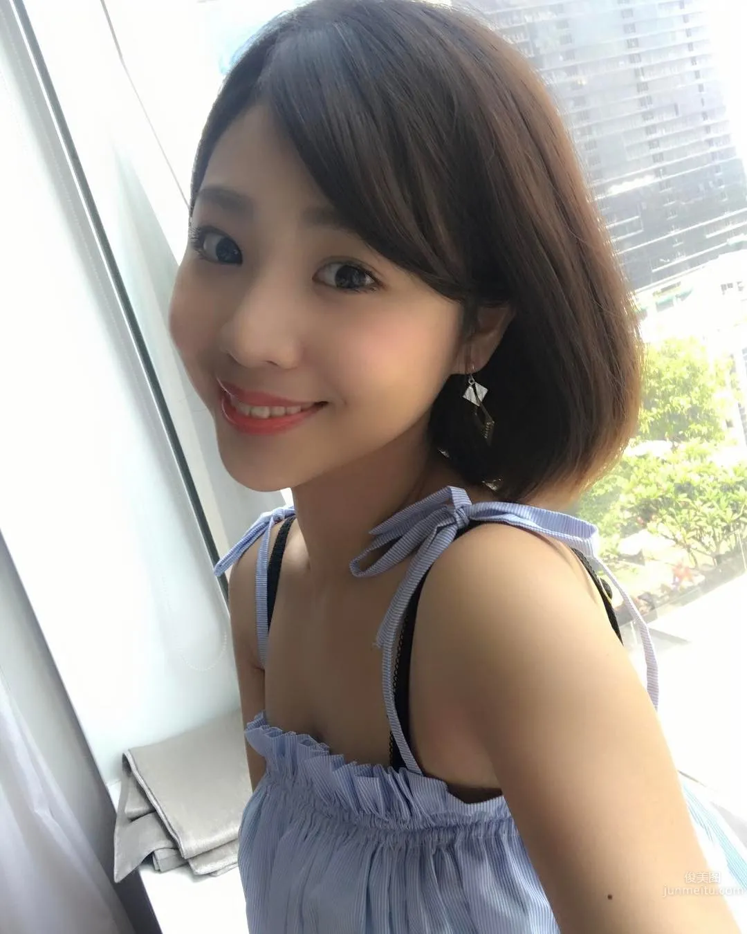 Lin Shushu, Short-Haired Girl with Braces Also Has a Great Figure photo 18