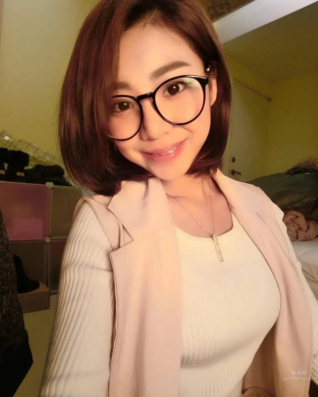 Lin Shushu, Short-Haired Girl with Braces Also Has a Great Figure photo 3