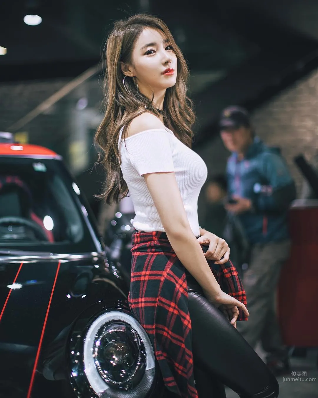 임지우- 韓國人氣舉牌女郎美圖 33
