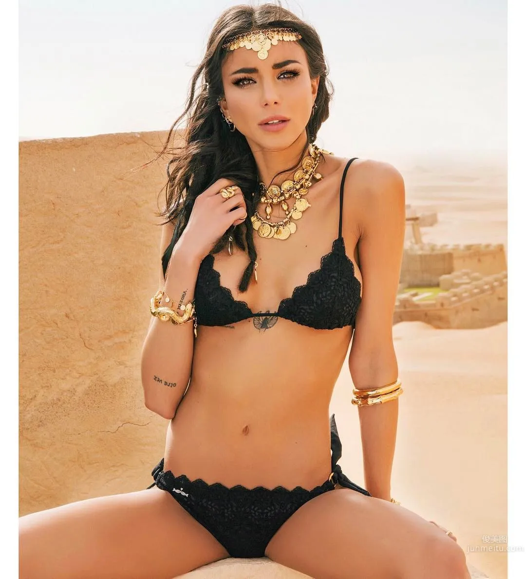 Chiara Biasi - Even Food Is Not as Hot as This Sexy Beauty photo 21