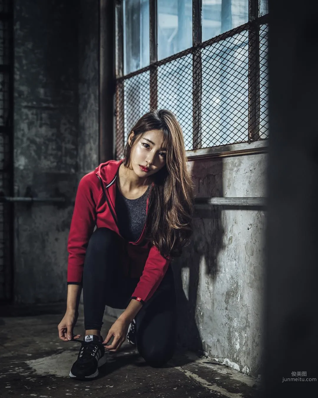 임지우- 韓國人氣舉牌女郎美圖 16