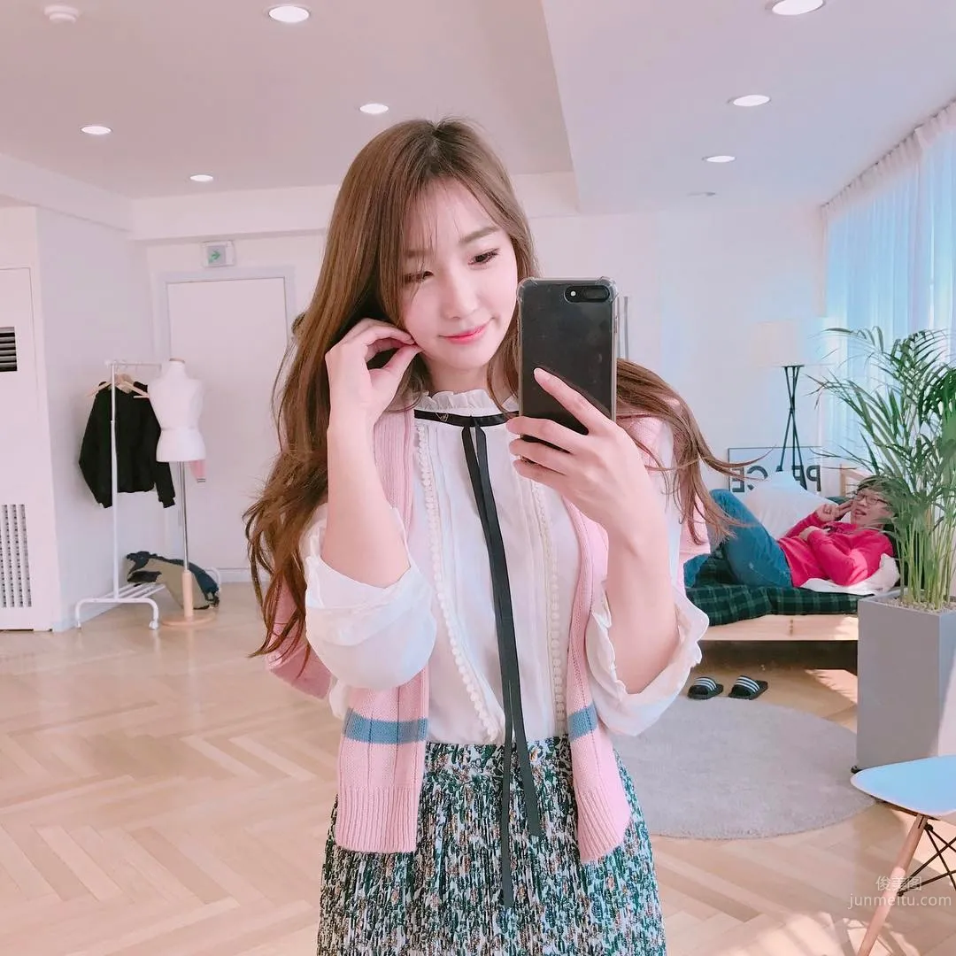 임지우- 韓國人氣舉牌女郎美圖 29