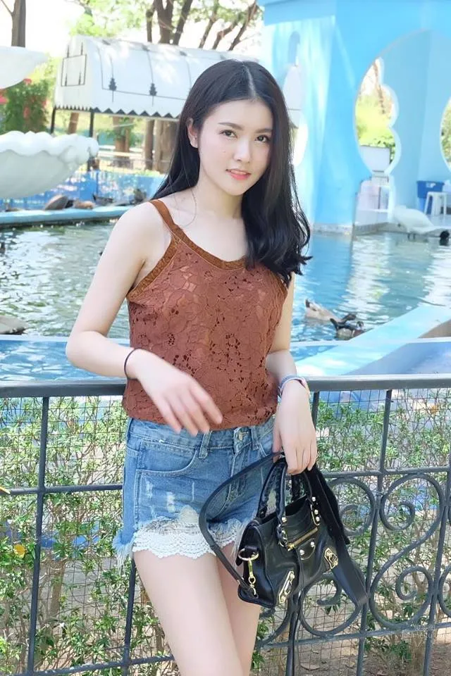 Pimchanok Chumpuchai- 紅到日本的泰國美女護理師 5
