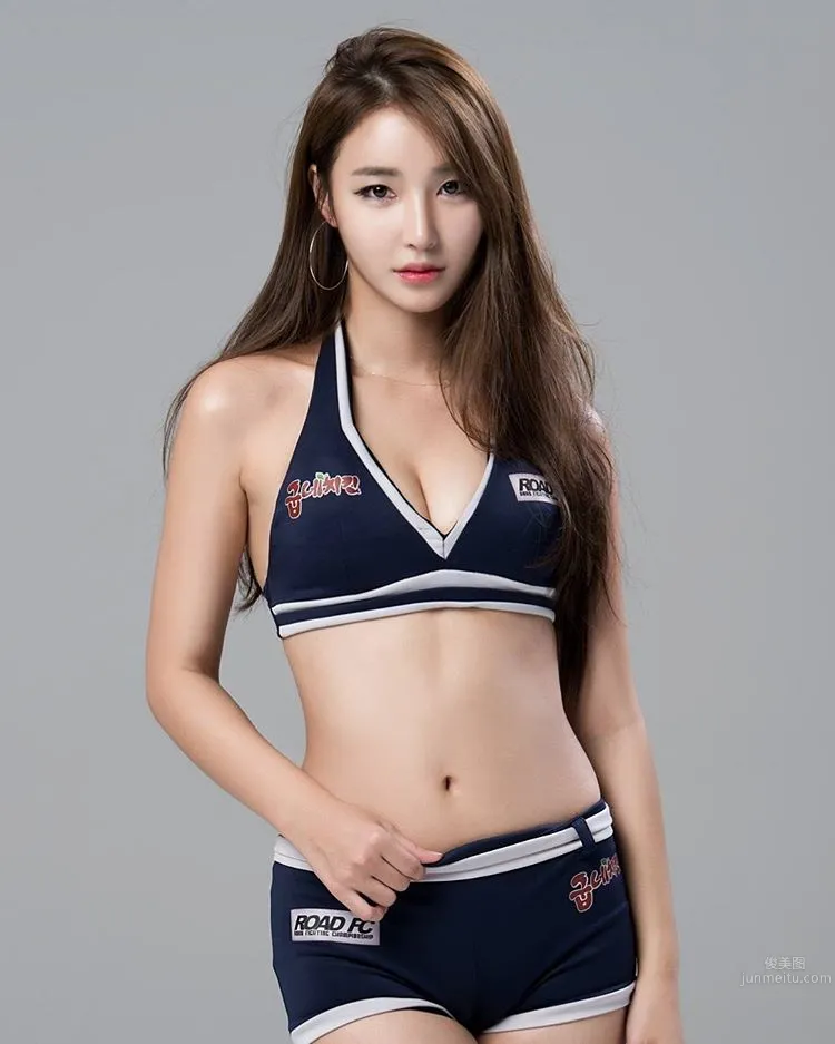 임지우- 韓國人氣舉牌女郎美圖 15