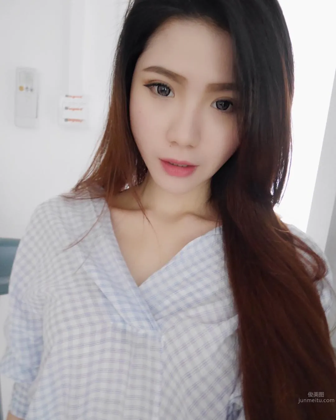 Chia Ying - Long Flowing Hair Flight Attendant Private Shoot photo 18