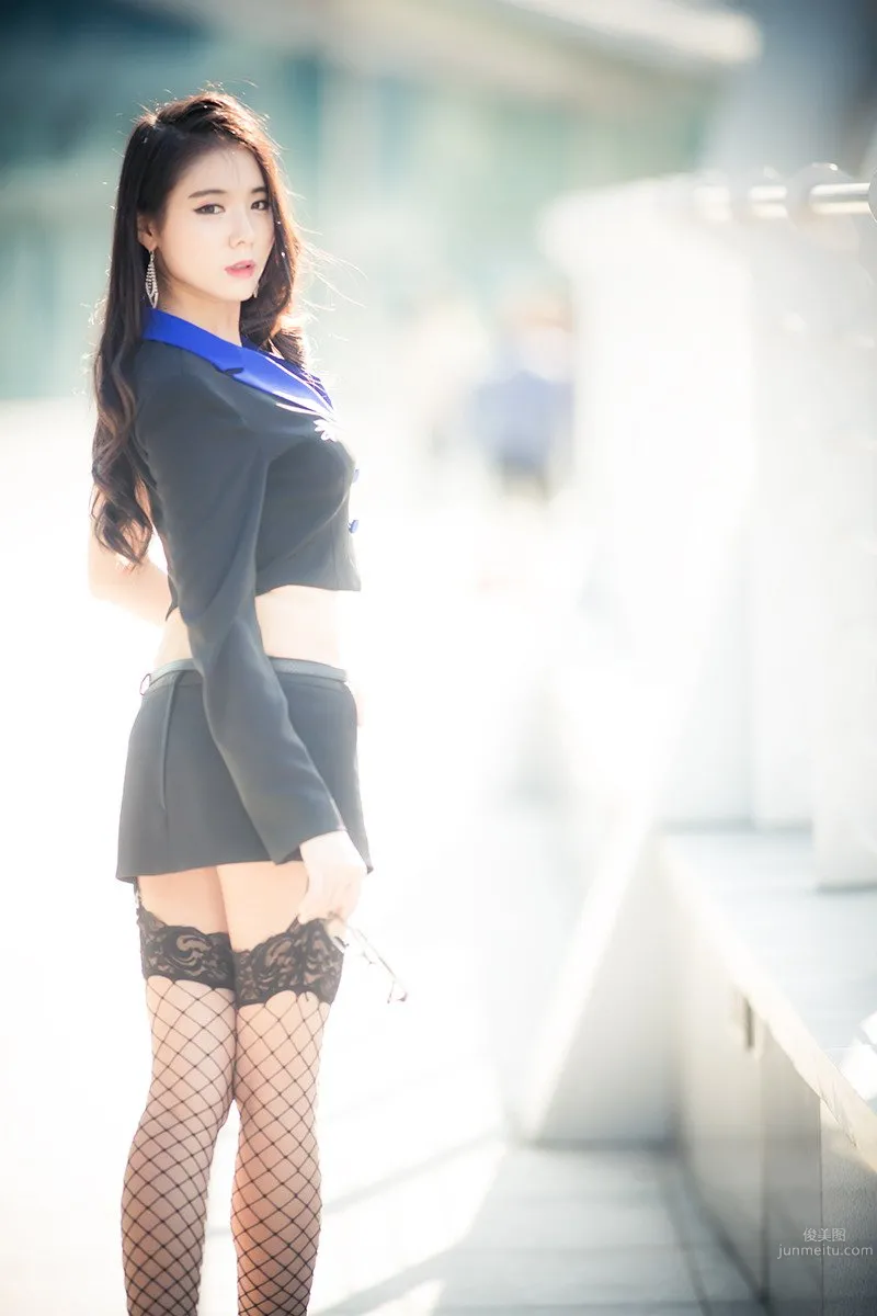 闵侑琳- 南韩车模高雅气质写真_33