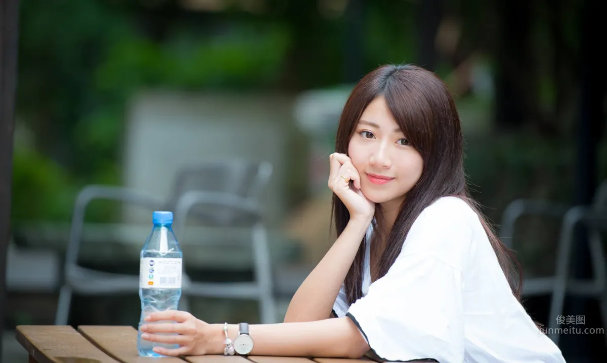 Qiu Bite (Jiating Zhang) - The Electric Girl Who Looks Like Douhua Mei photo 21