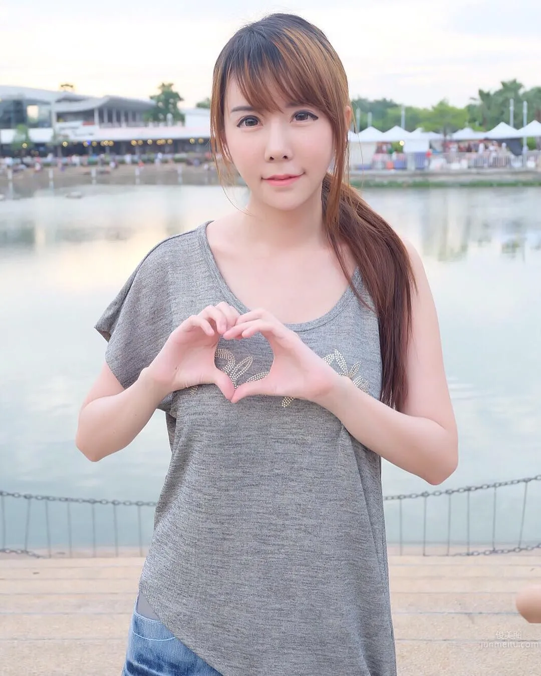 Parlovetati Kasetsart- 核彈級美女海量比基尼圖片 18