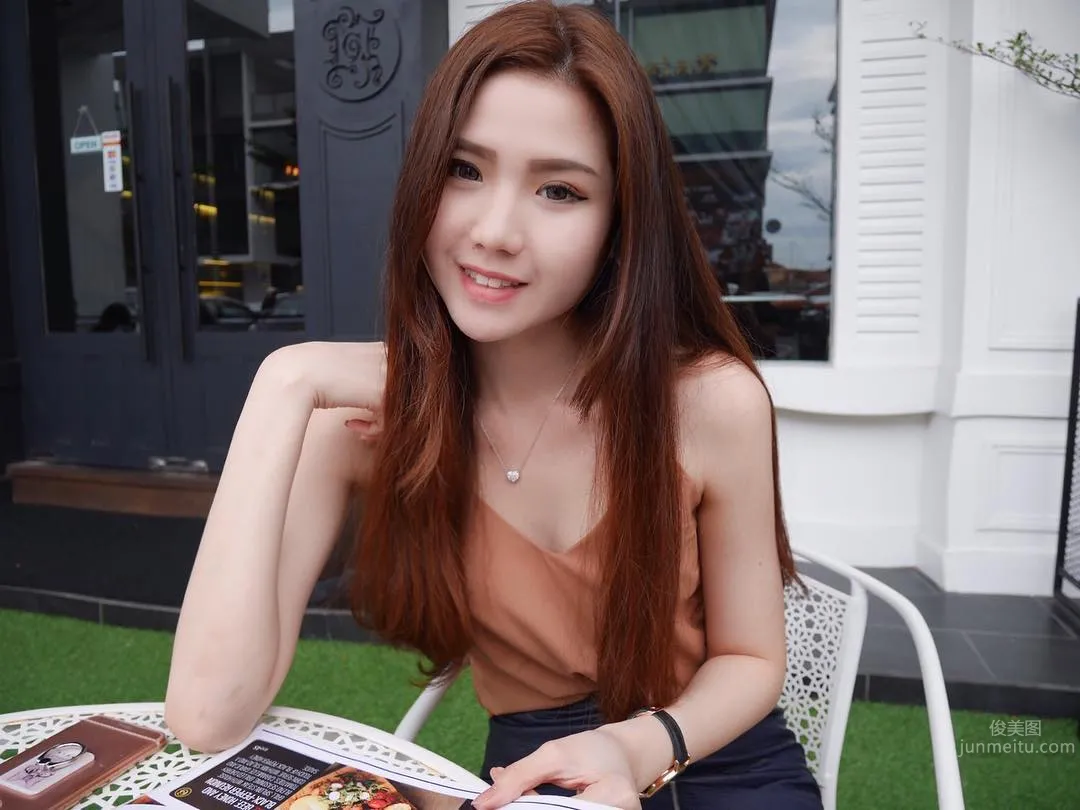 Chia Ying - Long Flowing Hair Flight Attendant Private Shoot photo 19