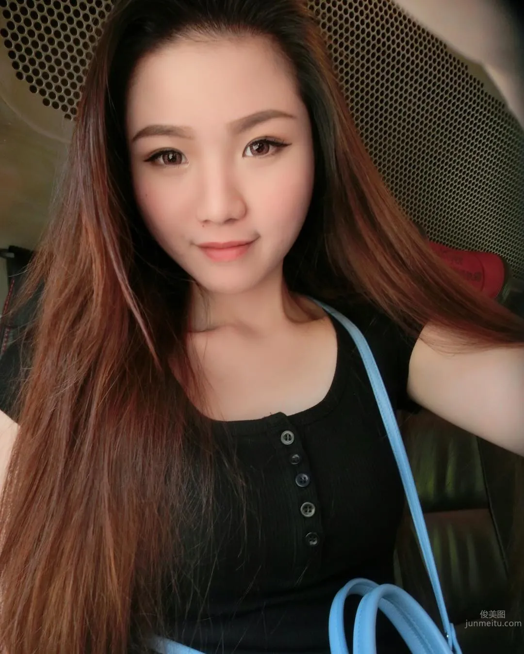 Chia Ying - Long Flowing Hair Flight Attendant Private Shoot photo 8