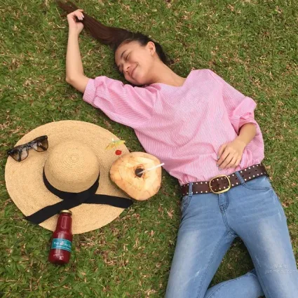 中德混血美女鄭伊庭 甜美臉龐激似女神Angelababy