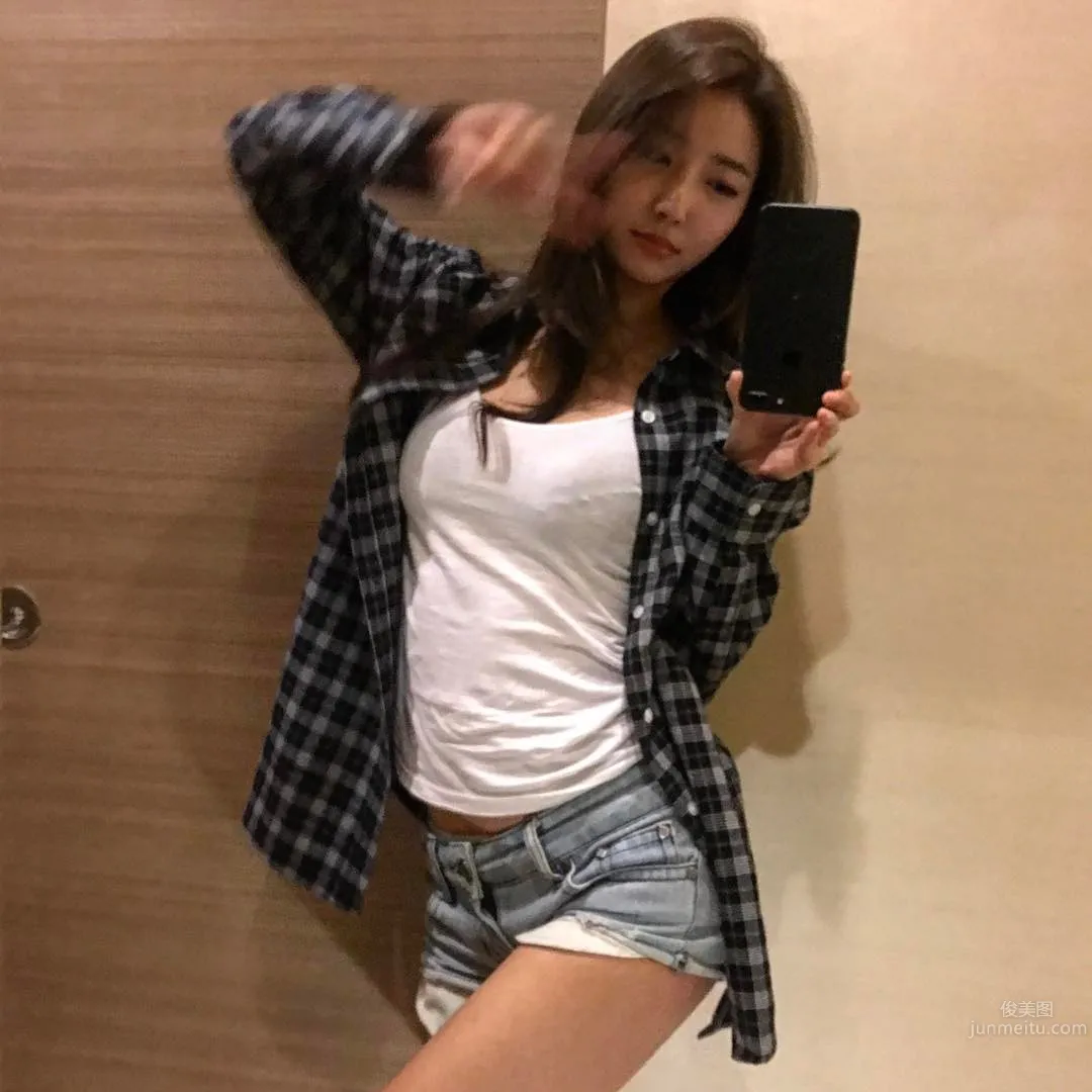 임지우- 韓國人氣舉牌女郎美圖 21