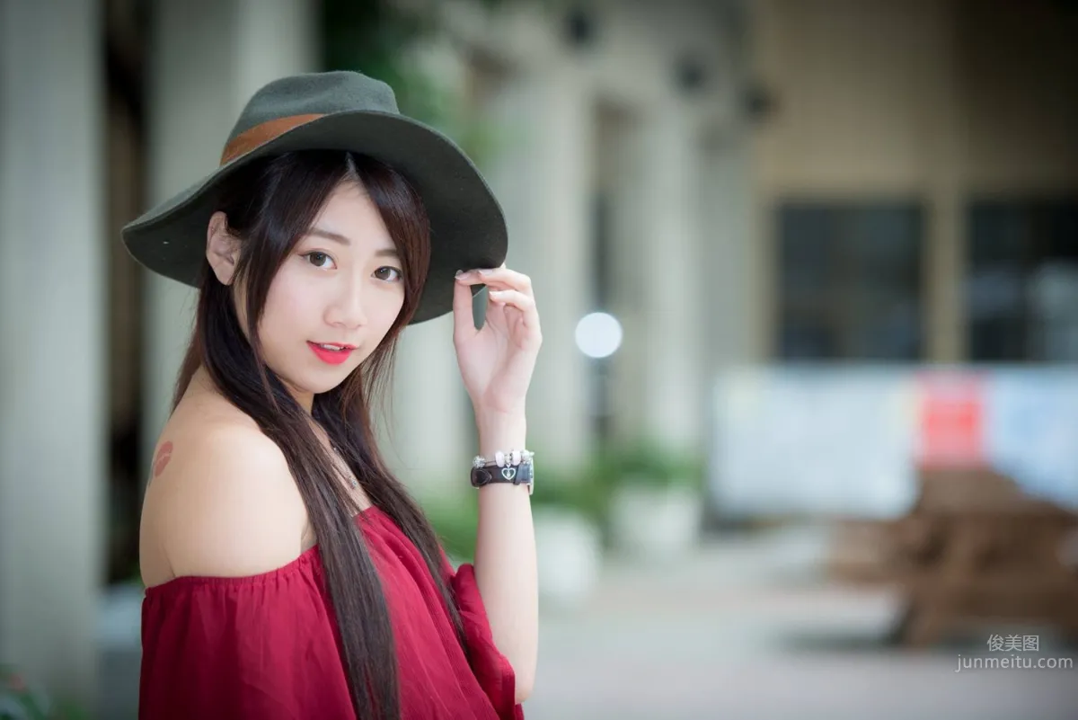 邱比特(张嘉庭)- 酷似豆花妹的放电妹_17