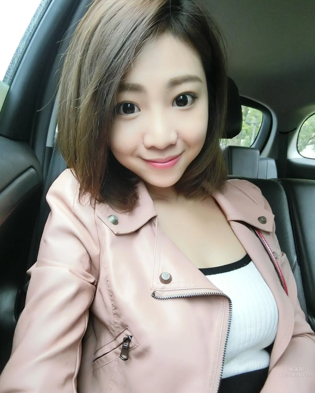 Lin Shushu, Short-Haired Girl with Braces Also Has a Great Figure photo 9