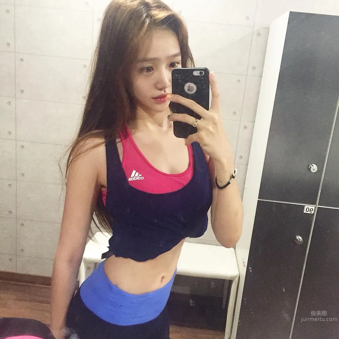 Glamthes, Korean Top Online Shop Model Is Just So Hot! photo 11