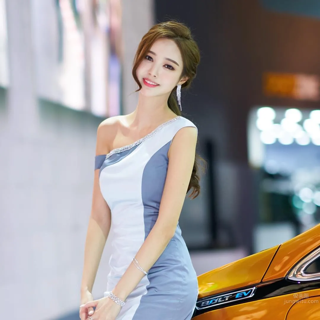 韓國氣質車模鄭恩惠 車展風采美圖寫真 30