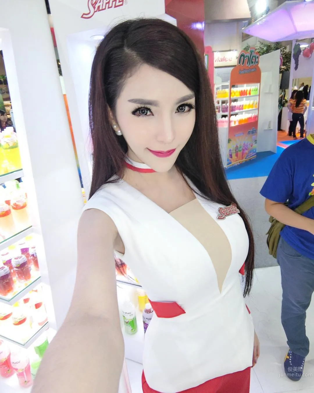 泰國迷人車模Janet 香豔私房美照 2