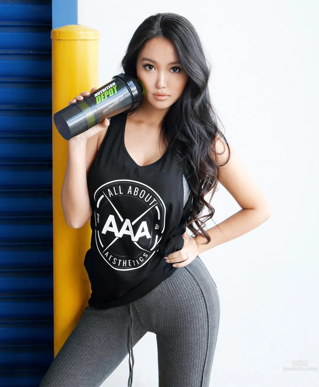 Elegant Female Model Viv Li, Various Sports Photos Show Off Her Figure photo 25