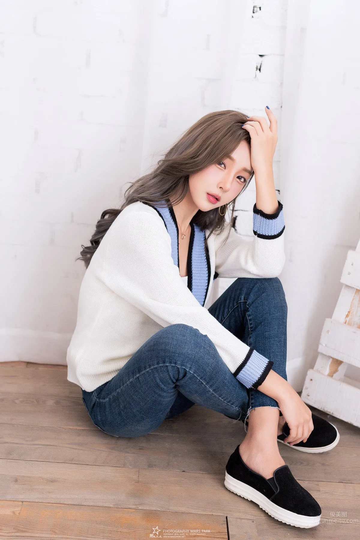 韓國美女Kim Mina 眼角美人痣倍撩人 26